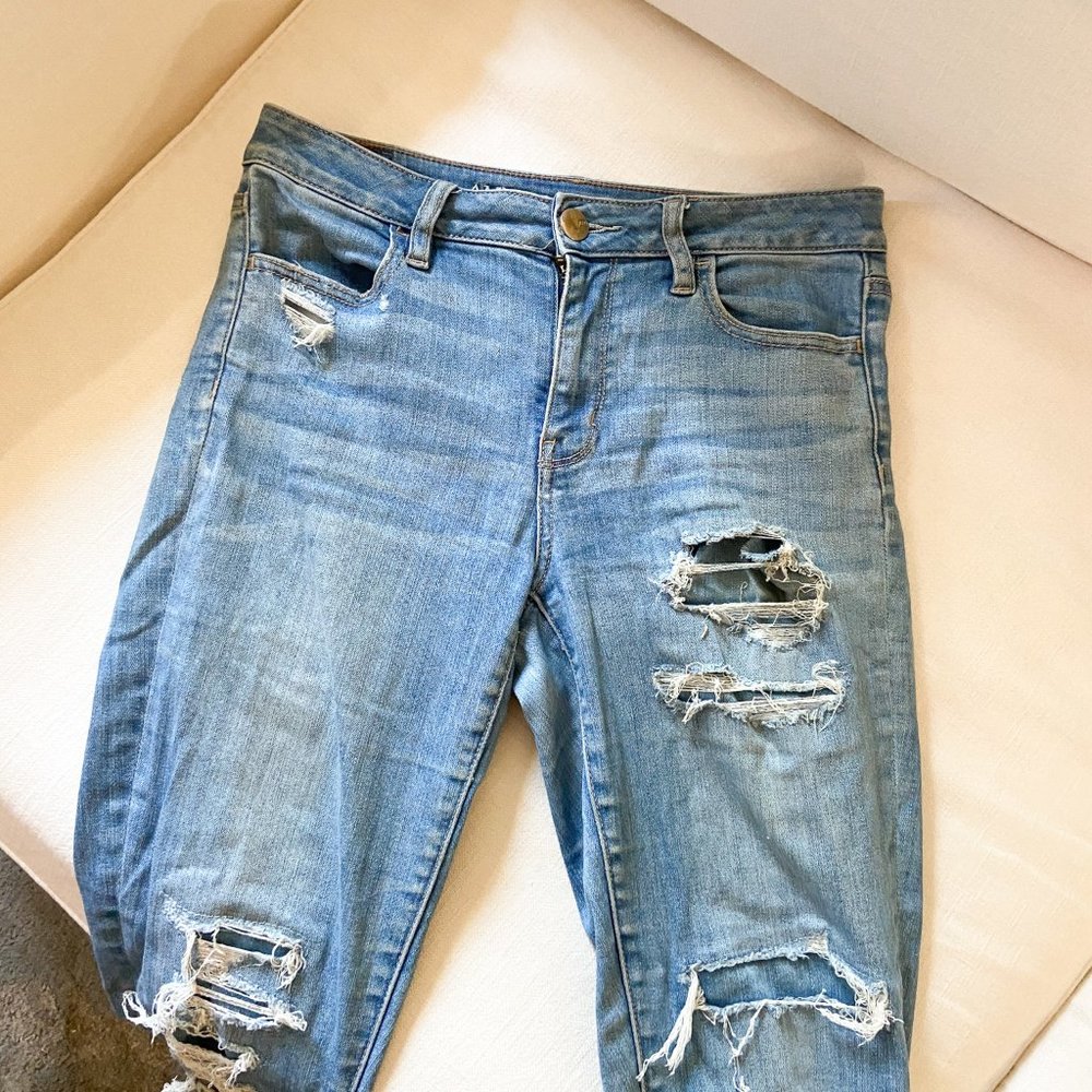 American Eagle Super Stretch Distressed Jeans